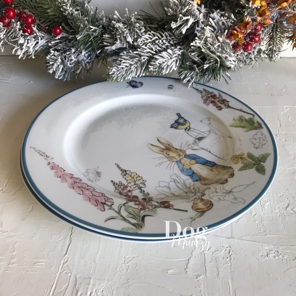 Peter Rabbit Spring Garden Dining Plates 2 - Picture 2 of 7